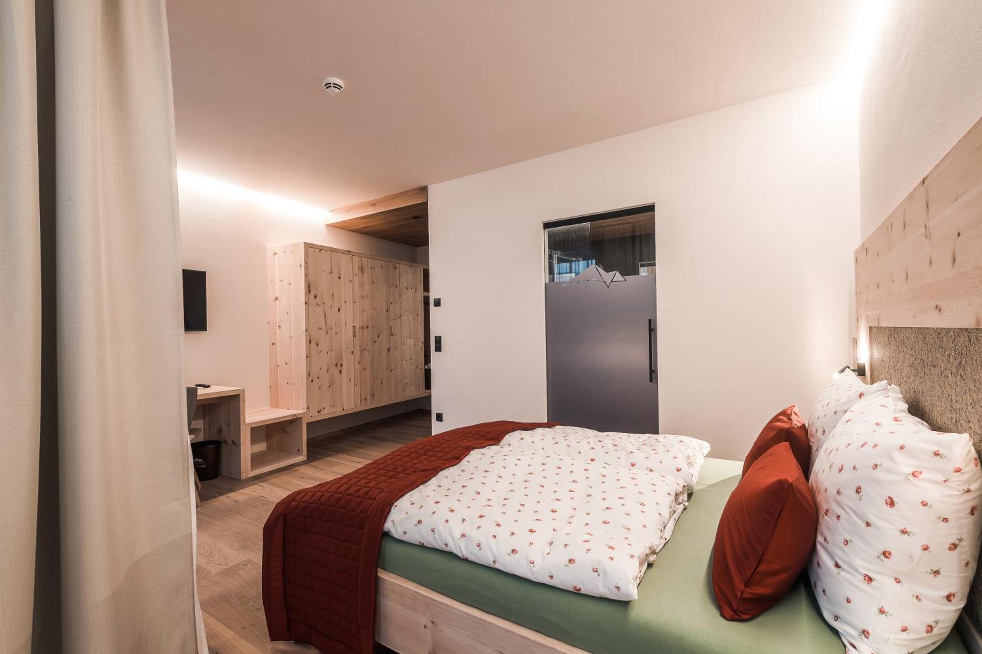 Hotel Panoramic Lotsch Sarentino Стая снимка